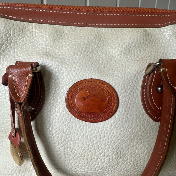 Vintage Dooney & Bourke Cream and Tan Purse - Picture 2 of 10